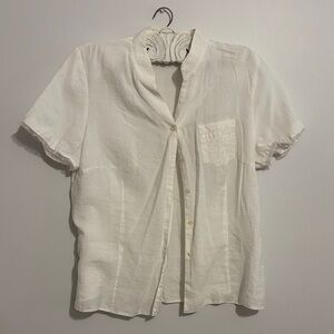 Lightweight White Button-Up Short Sleeve Shirt